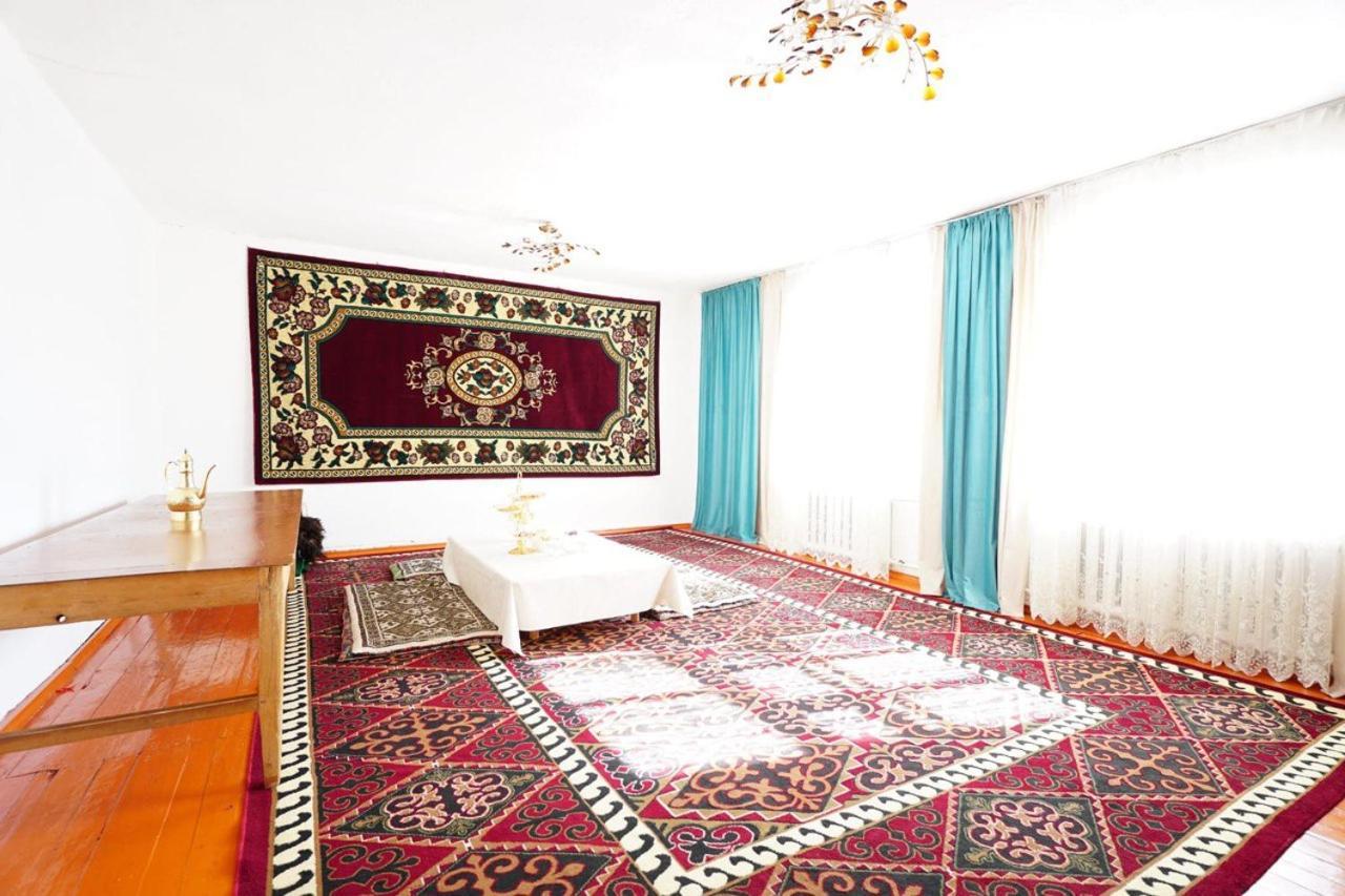 Guest House Bereke In Kyzart Village Bagysh Exterior foto